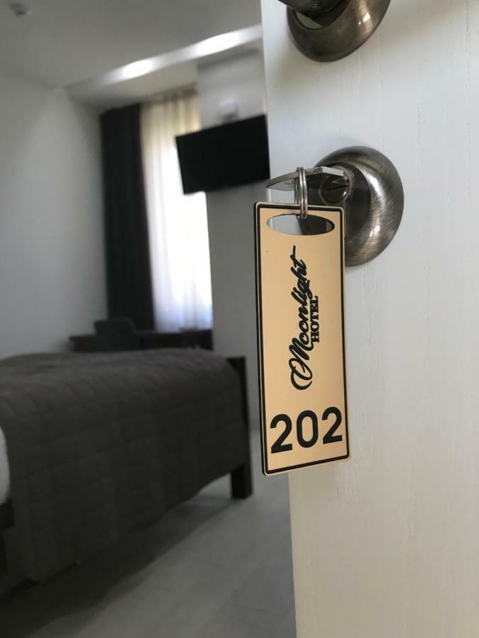 Moonlight Hotel Stăuceni Zewnętrze zdjęcie