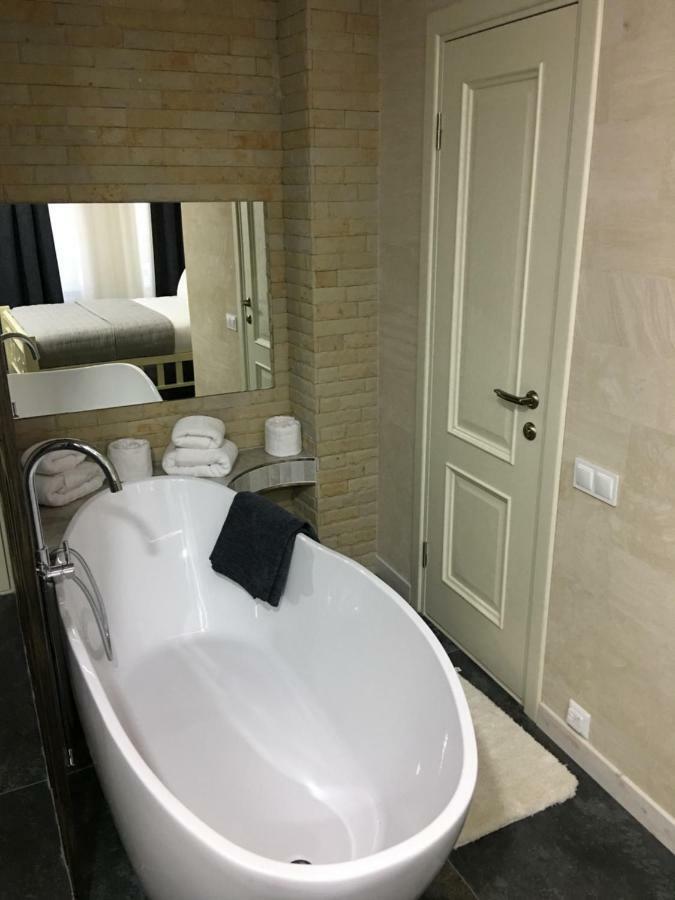Moonlight Hotel Stăuceni Zewnętrze zdjęcie