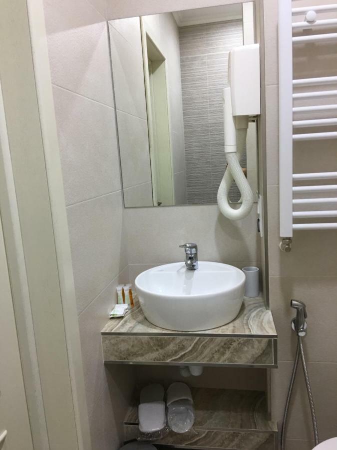 Moonlight Hotel Stăuceni Zewnętrze zdjęcie