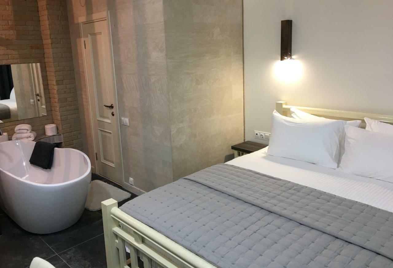 Moonlight Hotel Stăuceni Zewnętrze zdjęcie